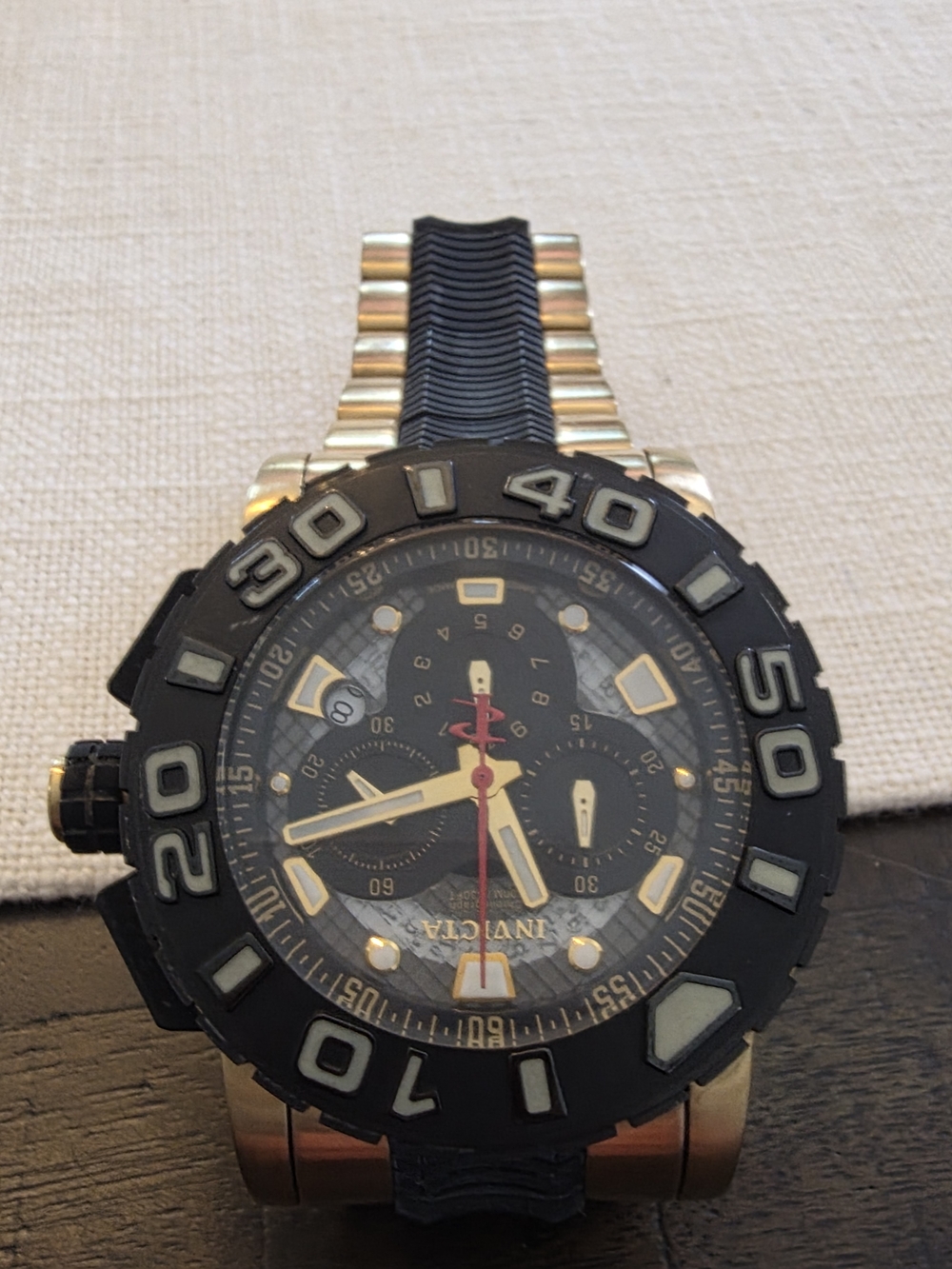 Invicta Men's Chronograph Sport Watch in Black and Gold